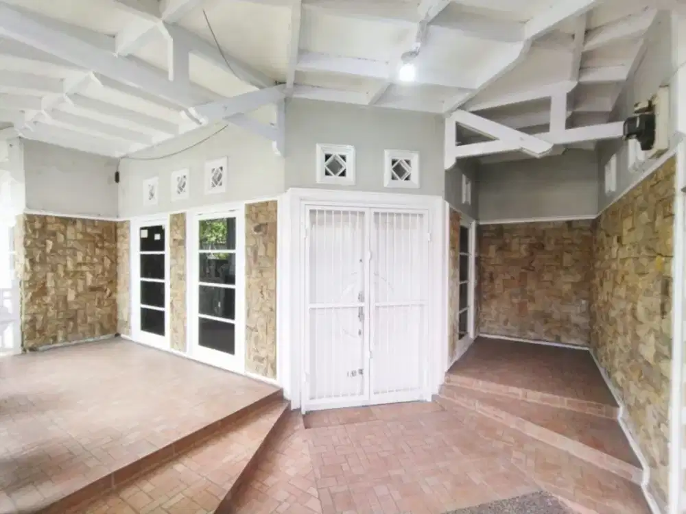 dijual rumah di Margahayu raya