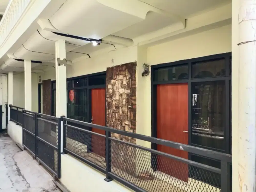 dijual rumah di tamansari UNISBA cocok u kosan