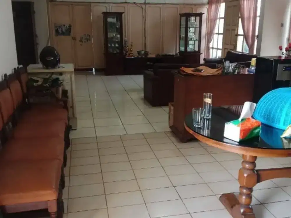 Jual rumah Murah strategis untuk usaha gudang  toko, di Andir Bandung