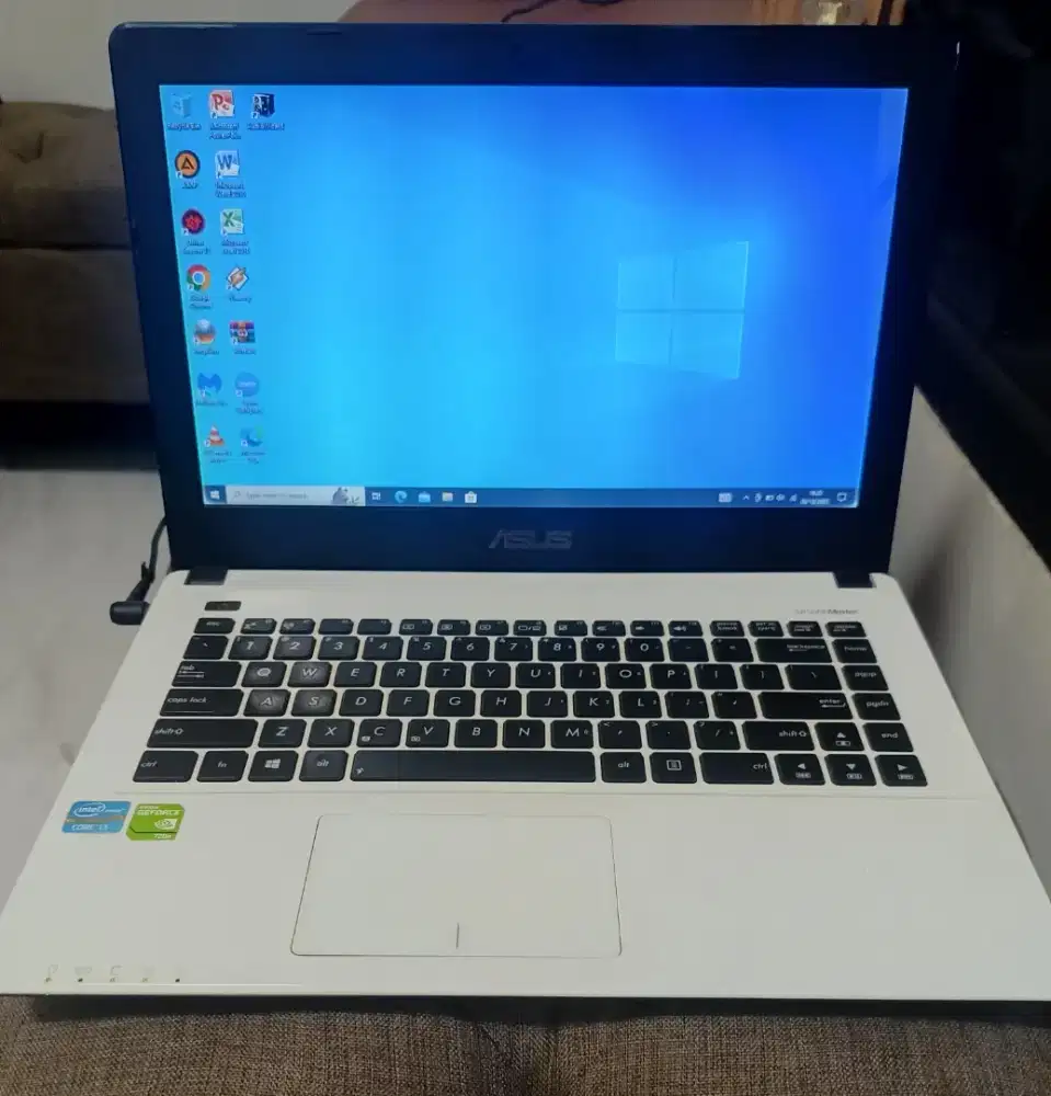 Laptop Asus A450C Putih Mulus Normal