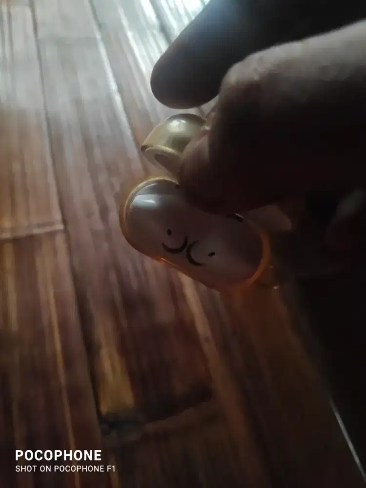 Henset hp bluetooth butuh uang