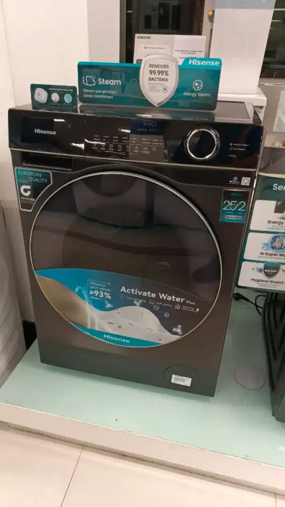 Mesin cuci+dryer bukaan depan hisense 10.5kg
