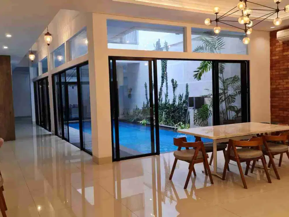 Disewakan Rumah di menteng Jakarta Pusat 5 kamar tidur full furnsih