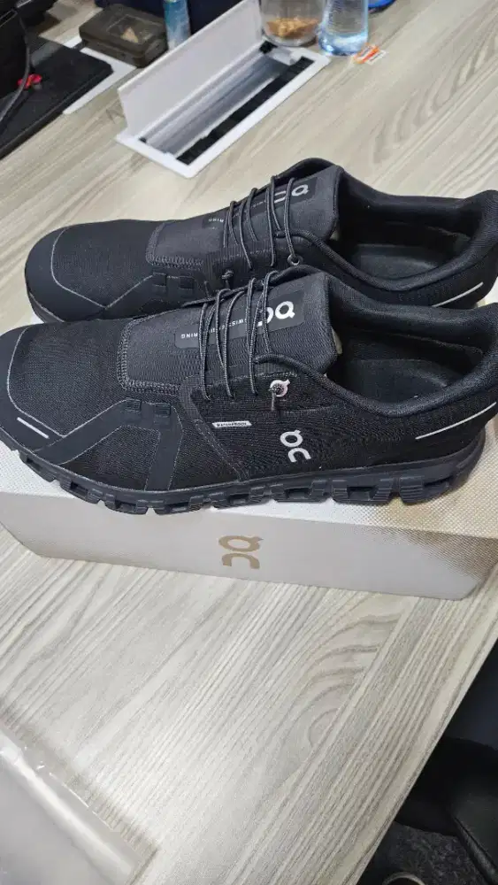 Sepatu On Cloud 6 Waterproof