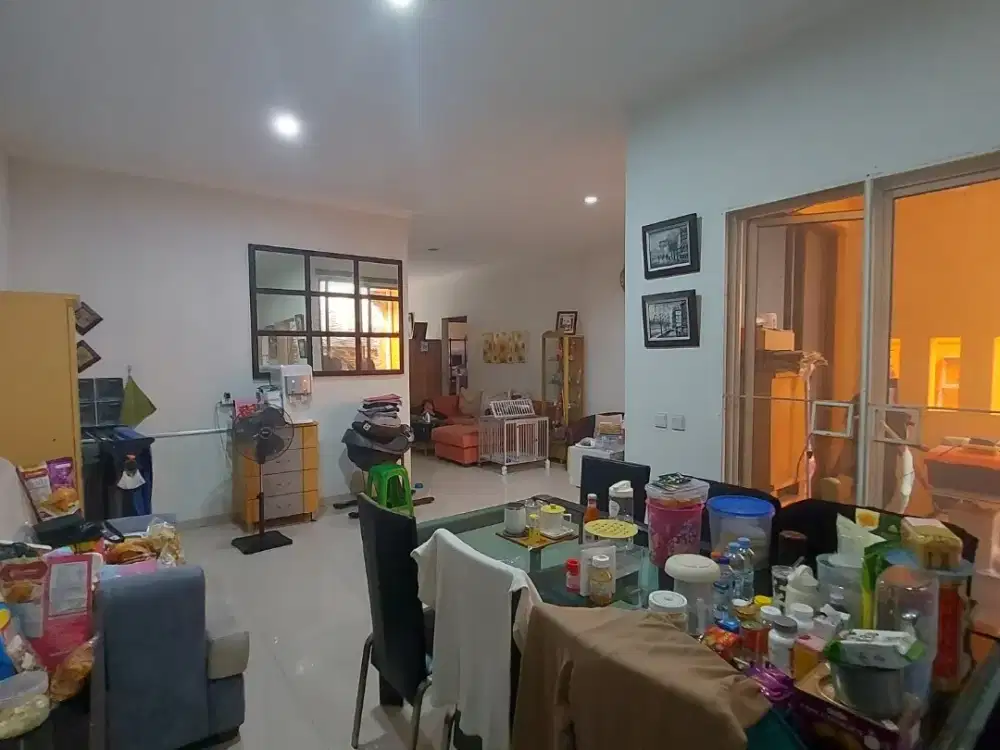 Rumah 2 Lt fully renov di Mahoni Suvarna Sutera Tangerang 1K90001M