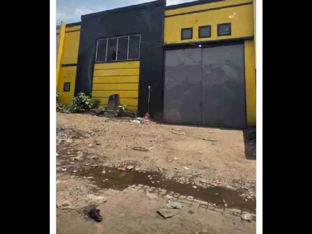 Gudang  Parangloe
Luas 450 M²
Ada kantor