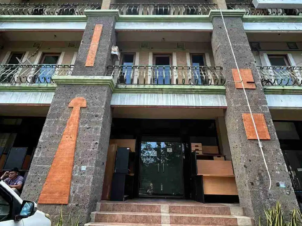 Ruko Gandeng 2 Unit Lantai 3 di Renon Area