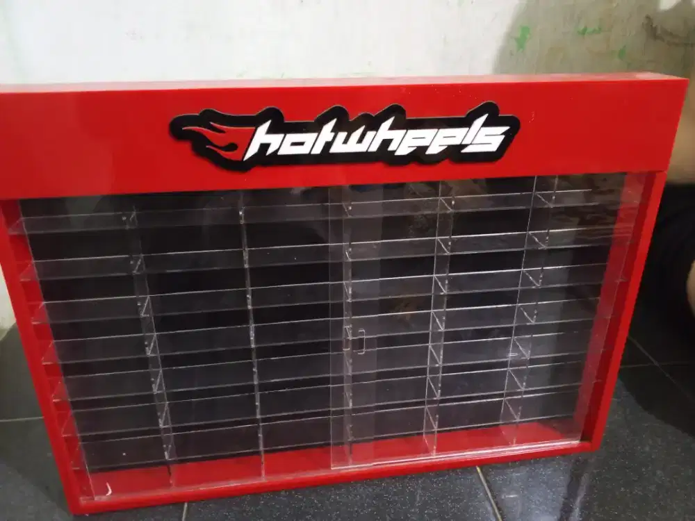 Rak Hotweels jual cepat