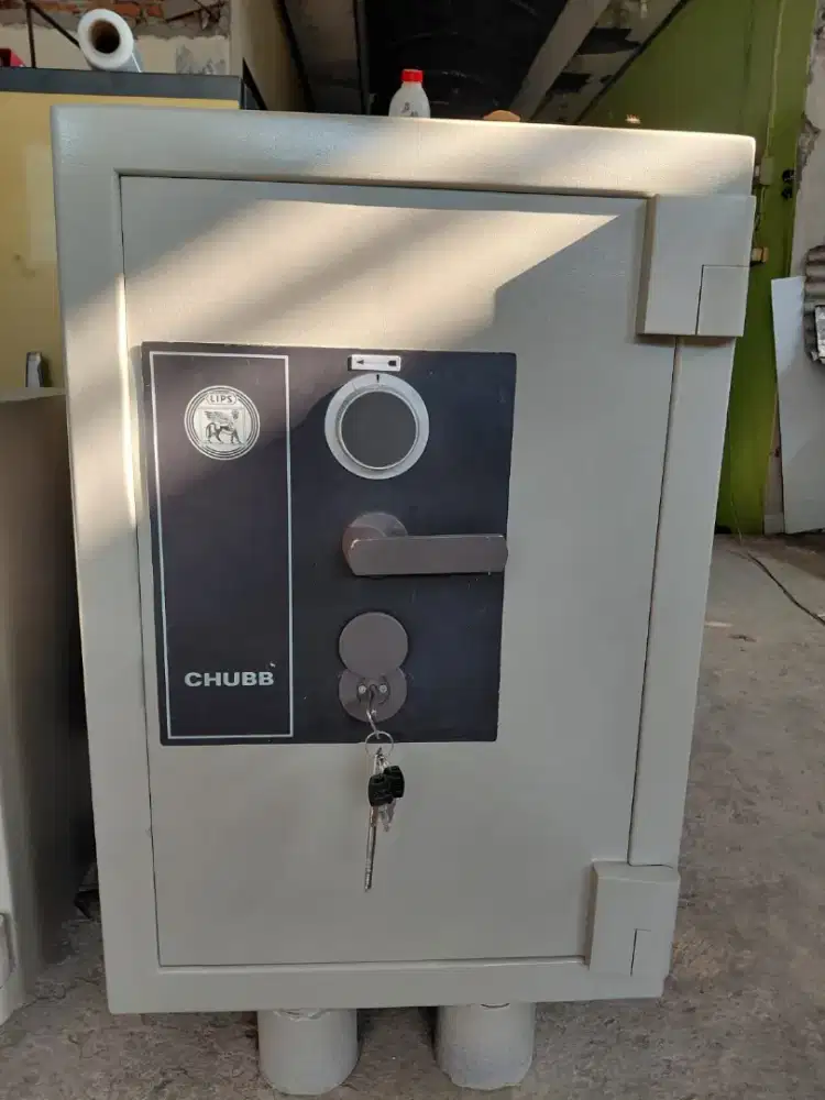 Brankas merk Chubb Lips size 2