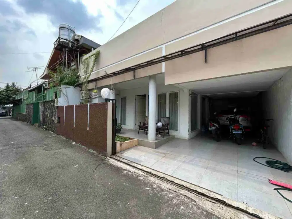 Rumah Siap Huni Jalan 1 Mobil Lokasi Strategis di Tebet Barat
