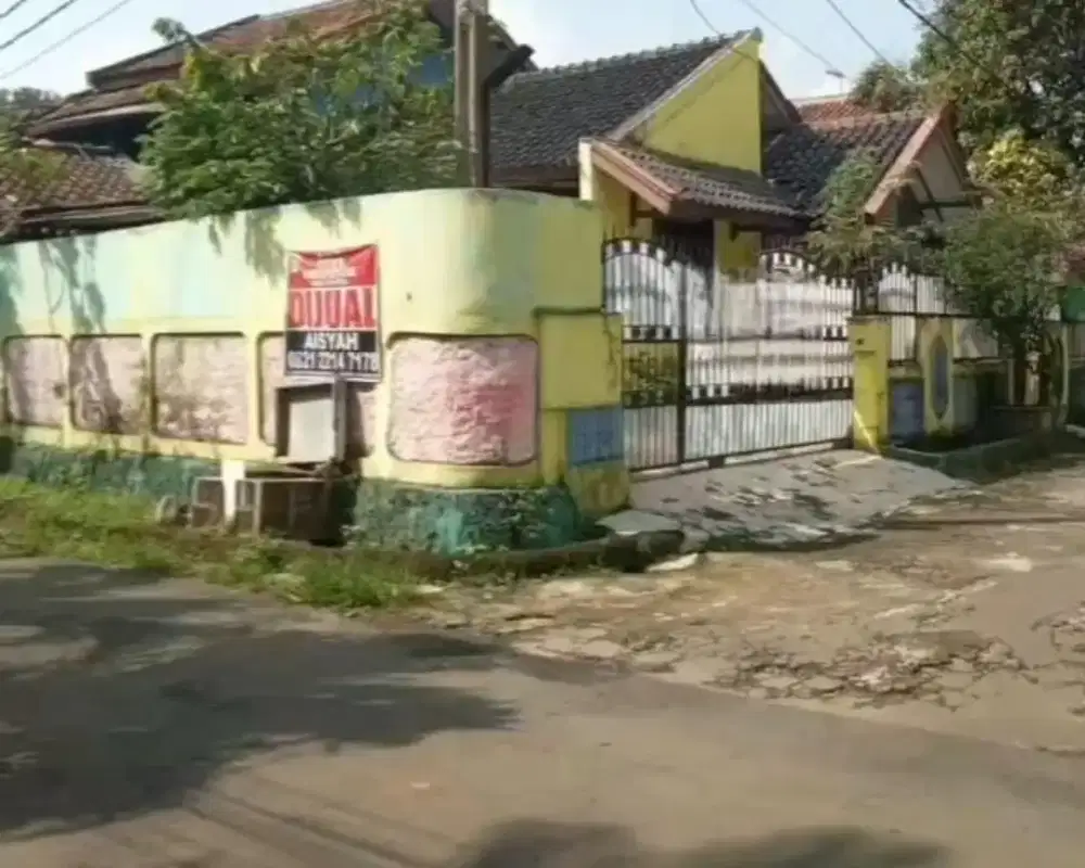 Rumah di Hoek Bogor Timur
