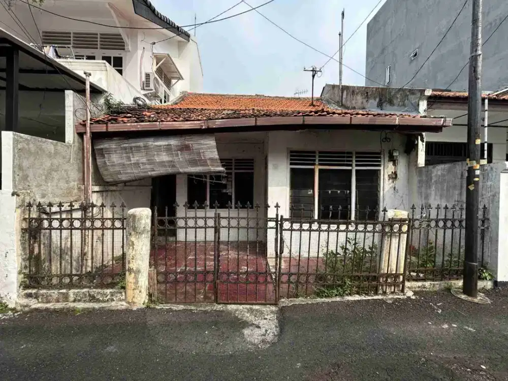 Rumah tua hitung tanah SHM di Tebet