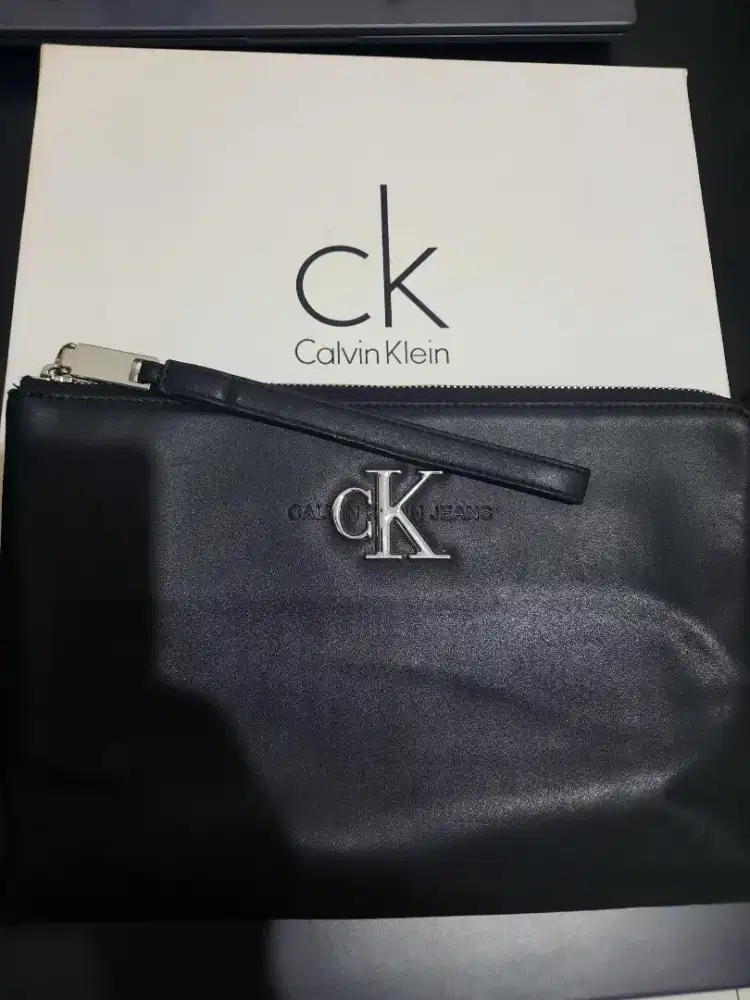 Calvin Klien Clutch