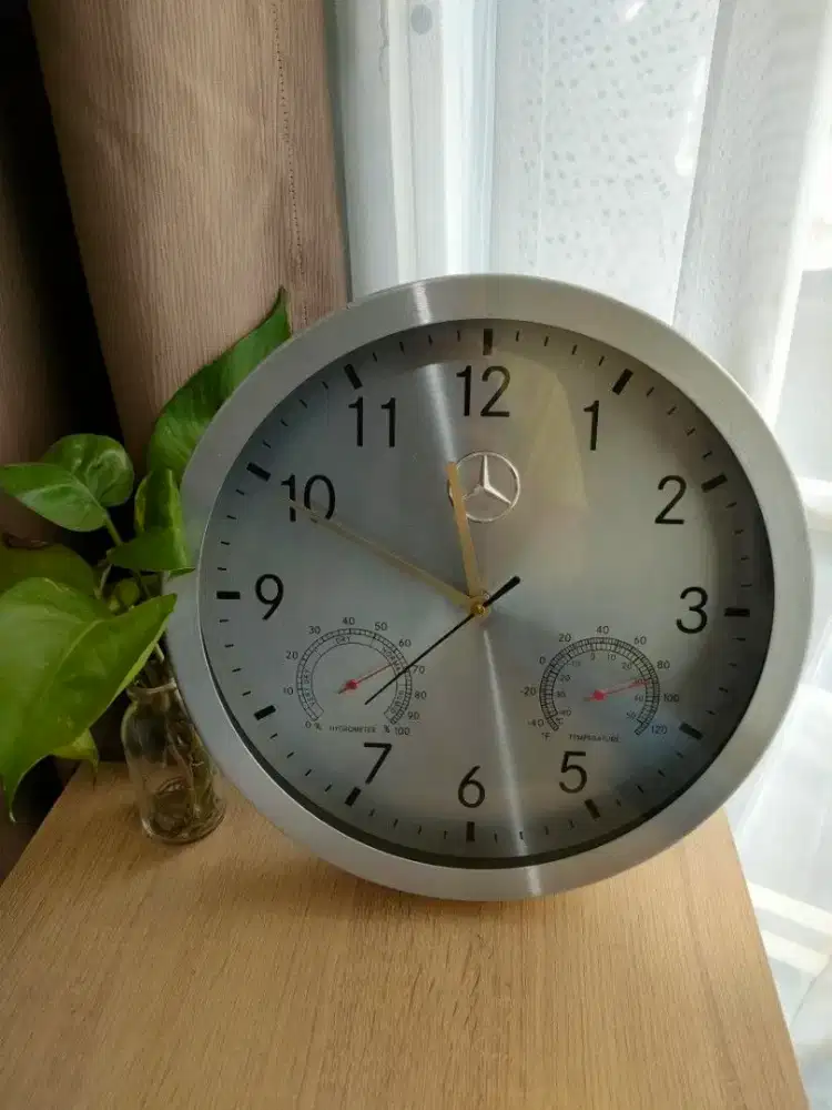Mercedes Benz Wall Clock alumunium original jam dinding