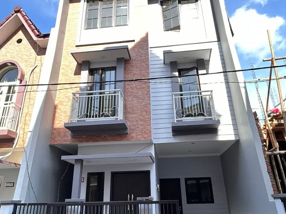 RUMAH BARU DEKAT SEKOLAHAN HWAING BOROBUDUR KOTA MALANG