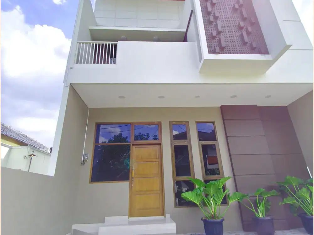 Dijual Murah Rumah Baru  Mewah Parkir 2 Mobil area Manukan Condongcatur JOGJA