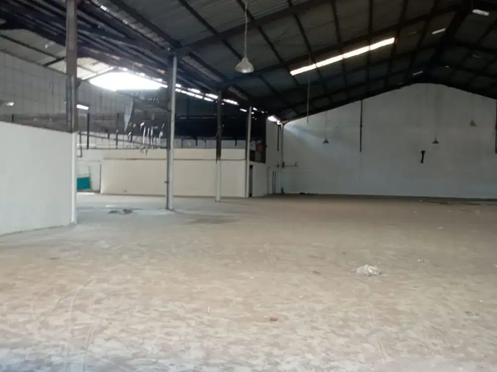 Gudang Cipondoh Tangerang luas 1600 m , office rapi