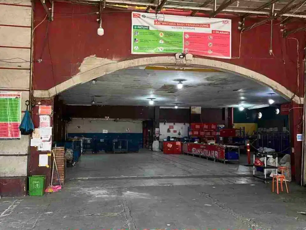 DISEWAKAN GUDANG 1,5 LANTAI DI BULEVAR HIJAU HARAPAN INDAH BEKASI