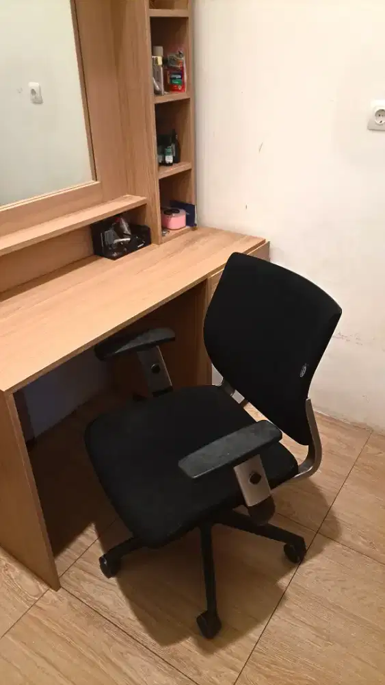 Kursi kantor informa kursi putar