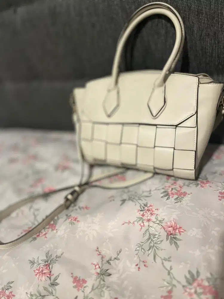 Tas Selempang Cream Aldo