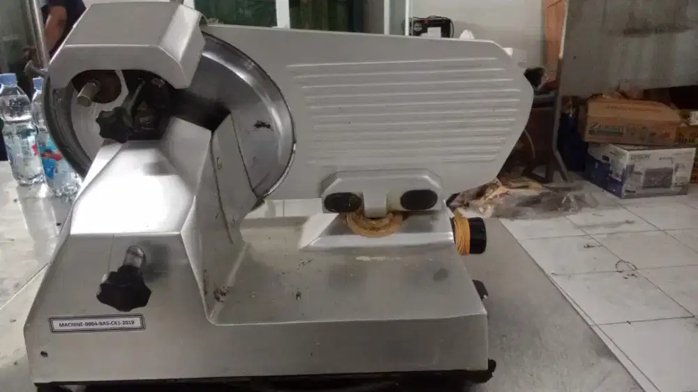 Cuci gudang bone saw