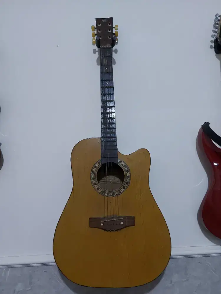 Gitar Mahesa warna coklat bisa nego