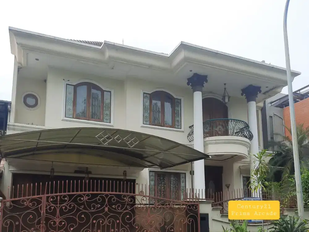 Rumah di Bukit Mas Jaksel kokoh 2 lantai siap huni, asri