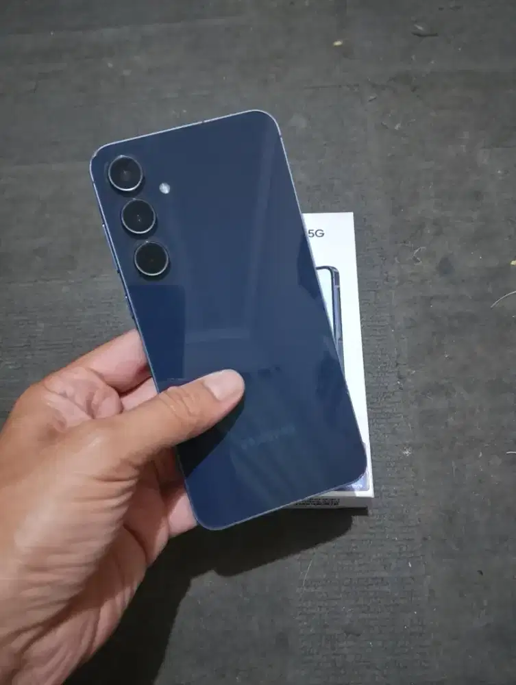 Samsung a55 5g 8/256 resmi Indonesia garansi personal 1 bulan