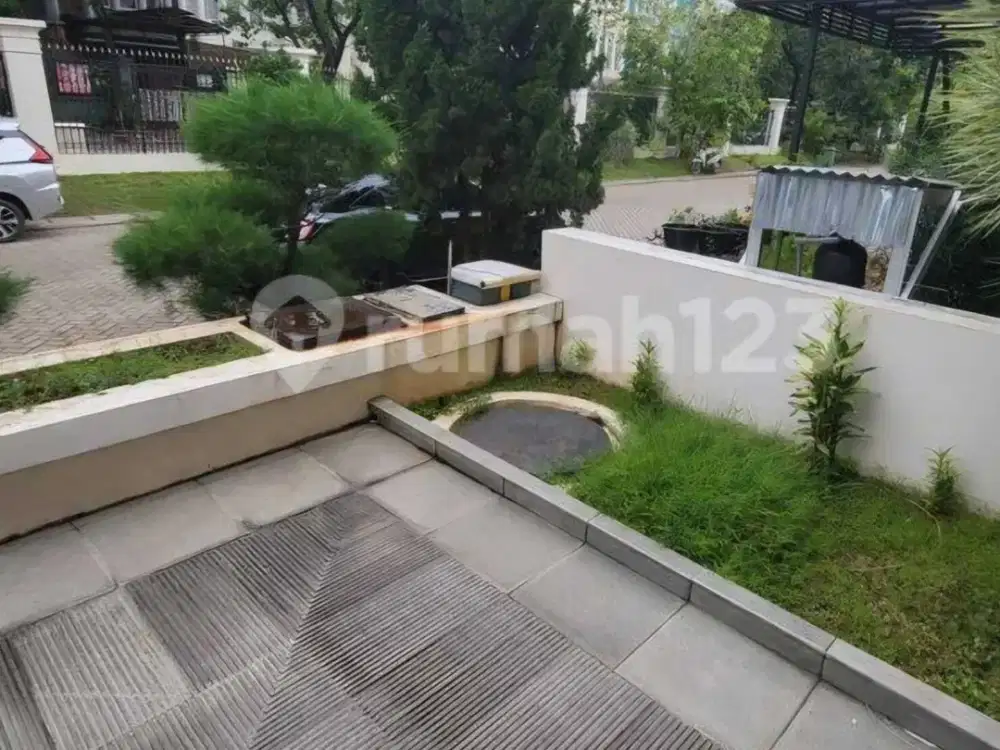 Jual cepat rumah PIK 230m renov bagus