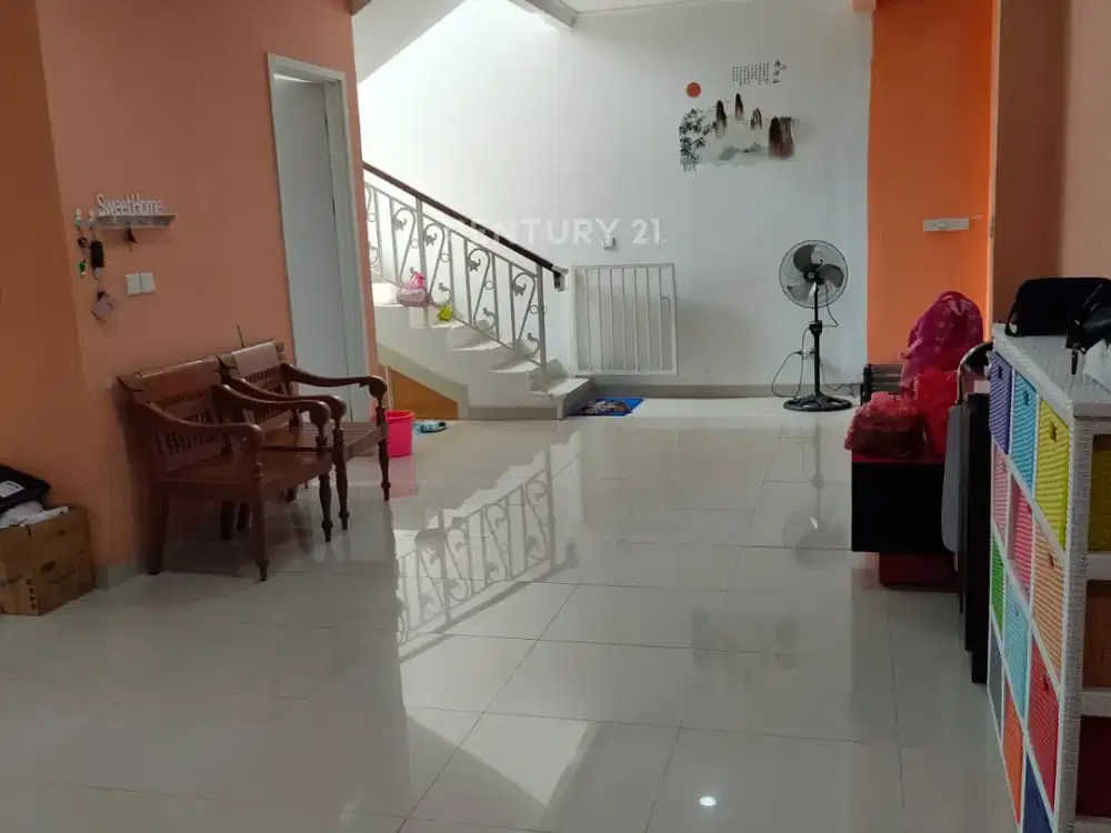 Rumah 2 Lantai One Gate System Dalam Cluster Di JGC Cakung S8363