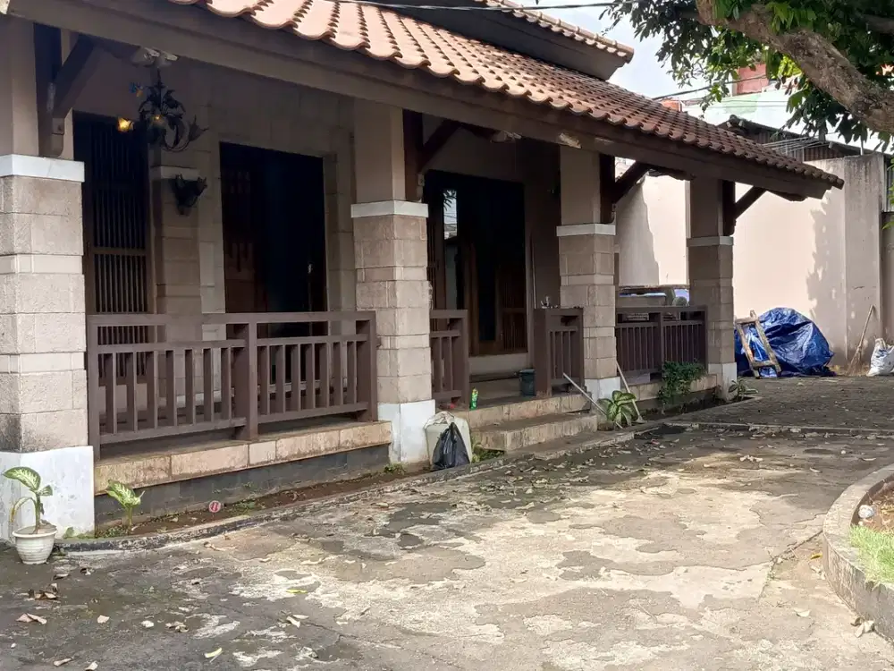 Rumah Siap Huni Halaman Luas, Akses Jalan 2 Mobil S8805