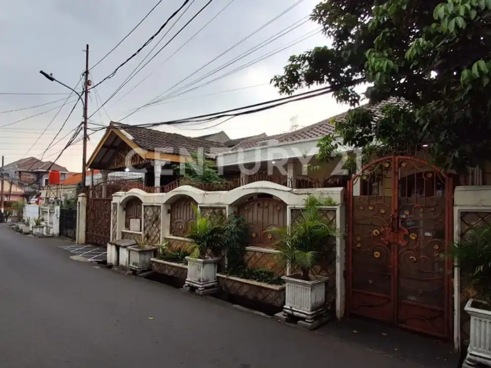 Rumah Siap Huni Lokasi Strategis Di Utan Kayu Selatan S8621