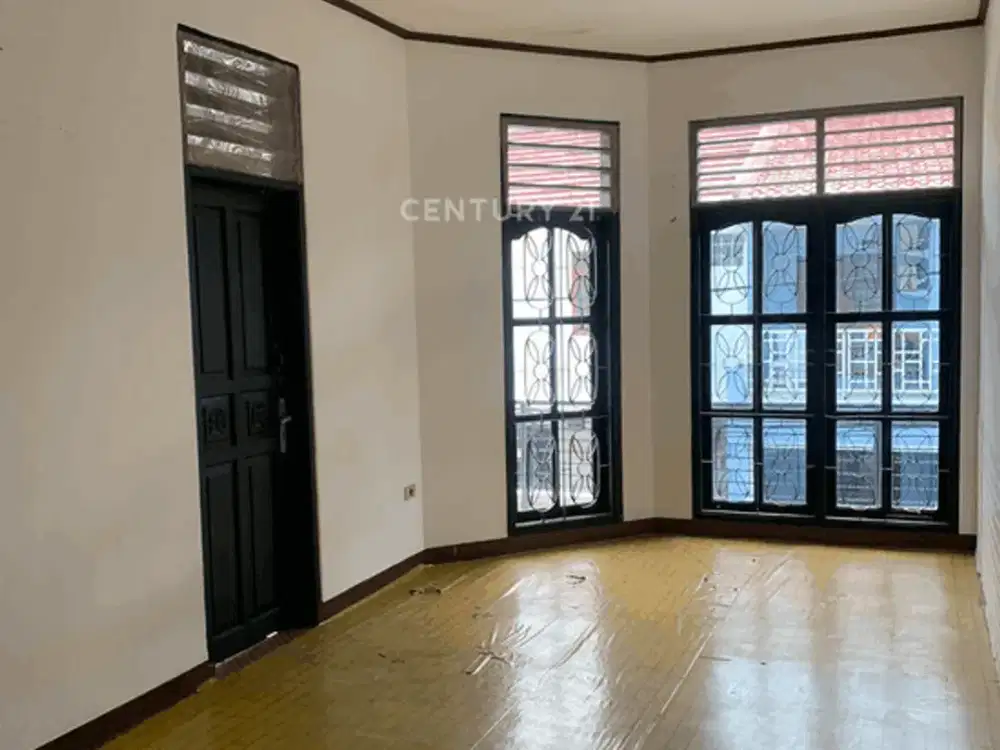 Rumah Tinggal 2 Lantai Di Rawamangun S8358