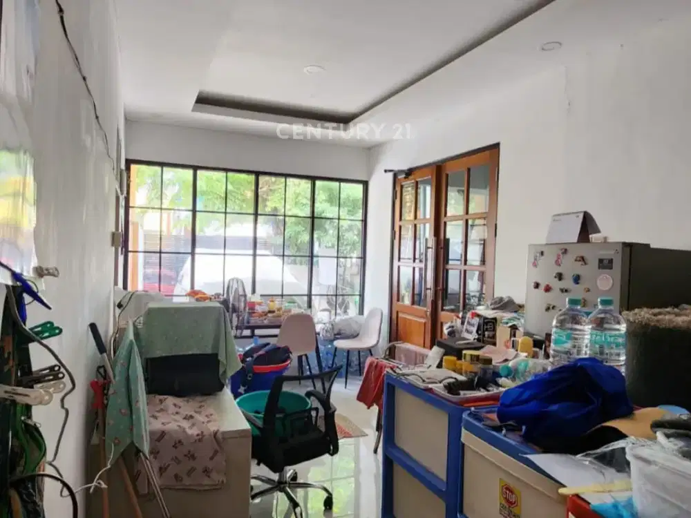 Rumah Tinggal 2 Lantai Dipinggir Jalan Raya Pondok Kelapa S8571