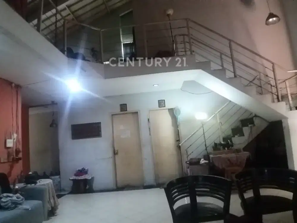 Rumah Tinggal 2 Lt Dalam Komplek Di Perum Dinas Perhubungan S8275