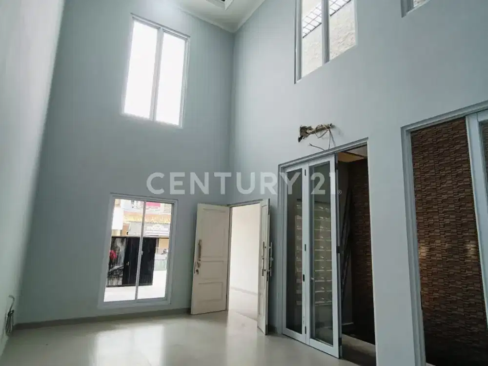 Rumah 2 Lantai Lokasi Strategis Di Pulomas S7646