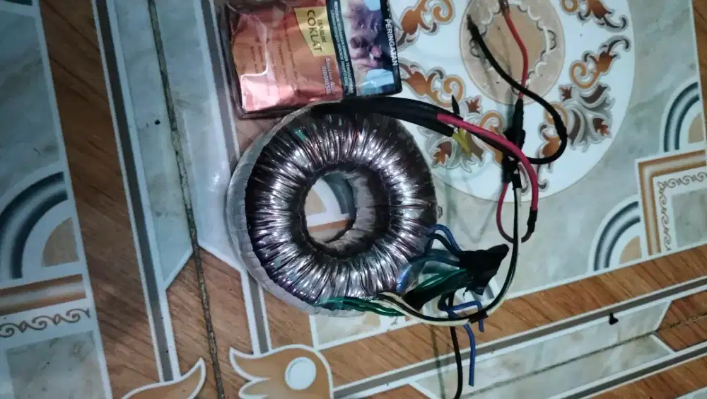 Trafo donat spesifikasi ada di gambar