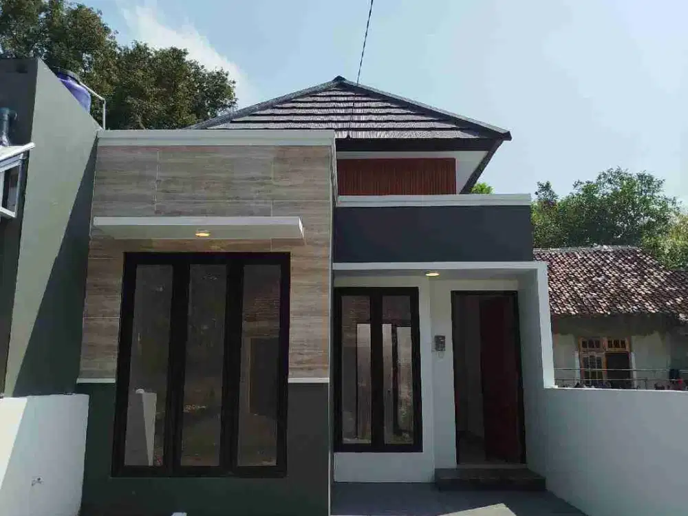 rumah pinggir jalan aspal, dekat ke SD Budi mulia sedayu