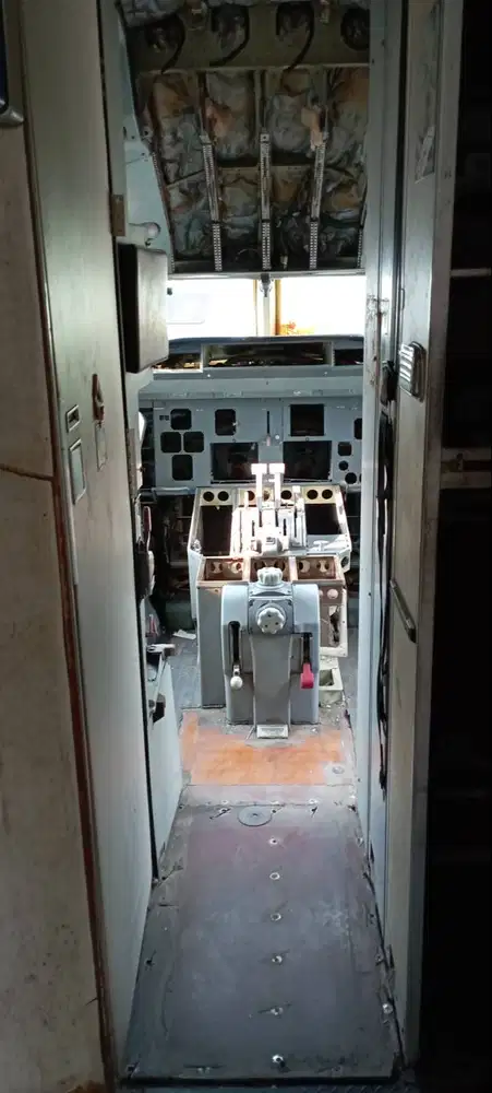 Potongan Badan Pesawat Terbang