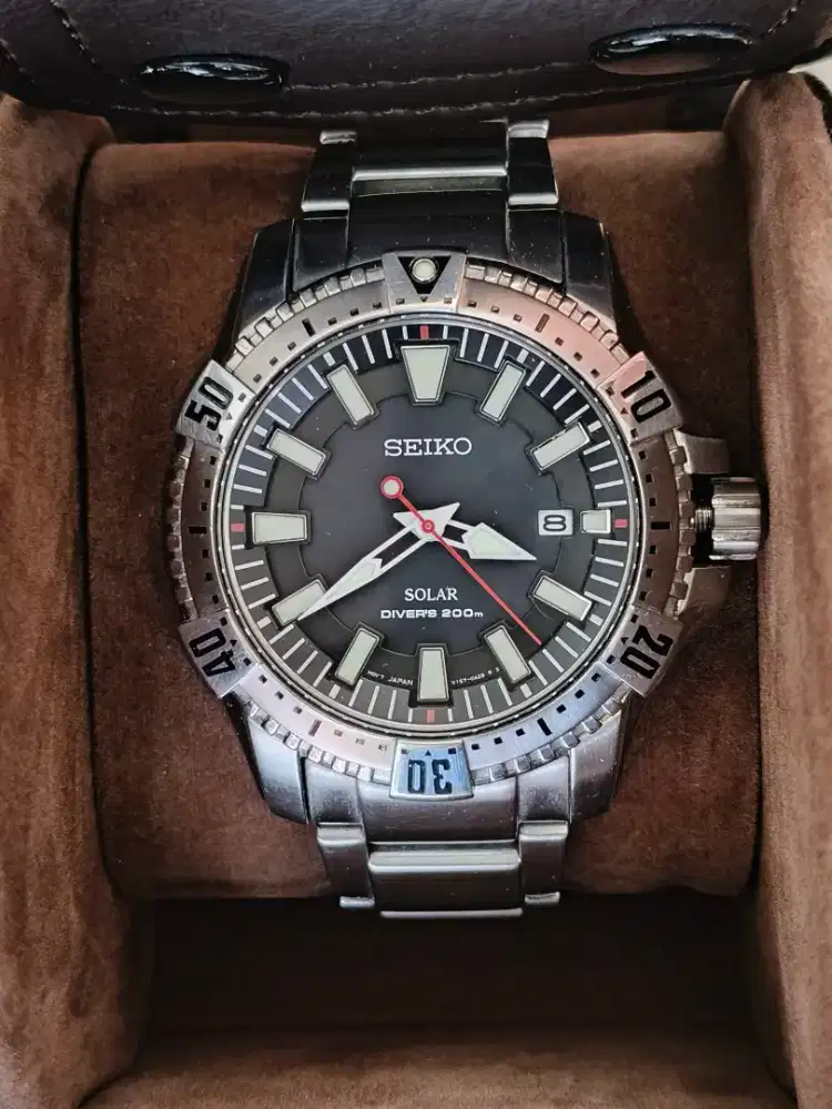 Seiko PROSPEK V157-OASO solar diver 200M original