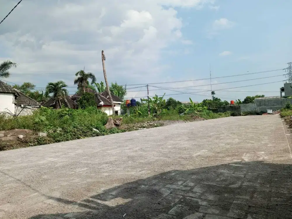 Tanah siap AJB dekat UGM Di jl Kaliurang km 7 cocok investasi kost