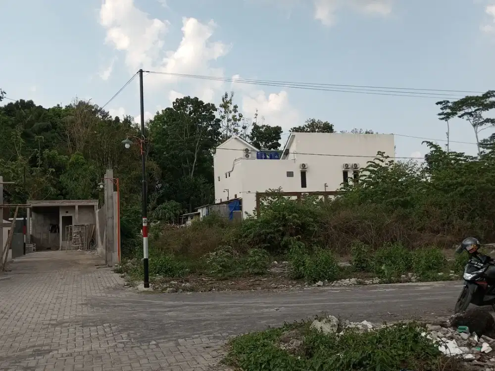 TANAH KALIURANG BELAKANG UII TERPADU , SHM P ADA