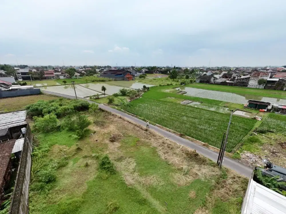 2 menit RS Queen Latifa Jogja tanah tepi aspal view sawah