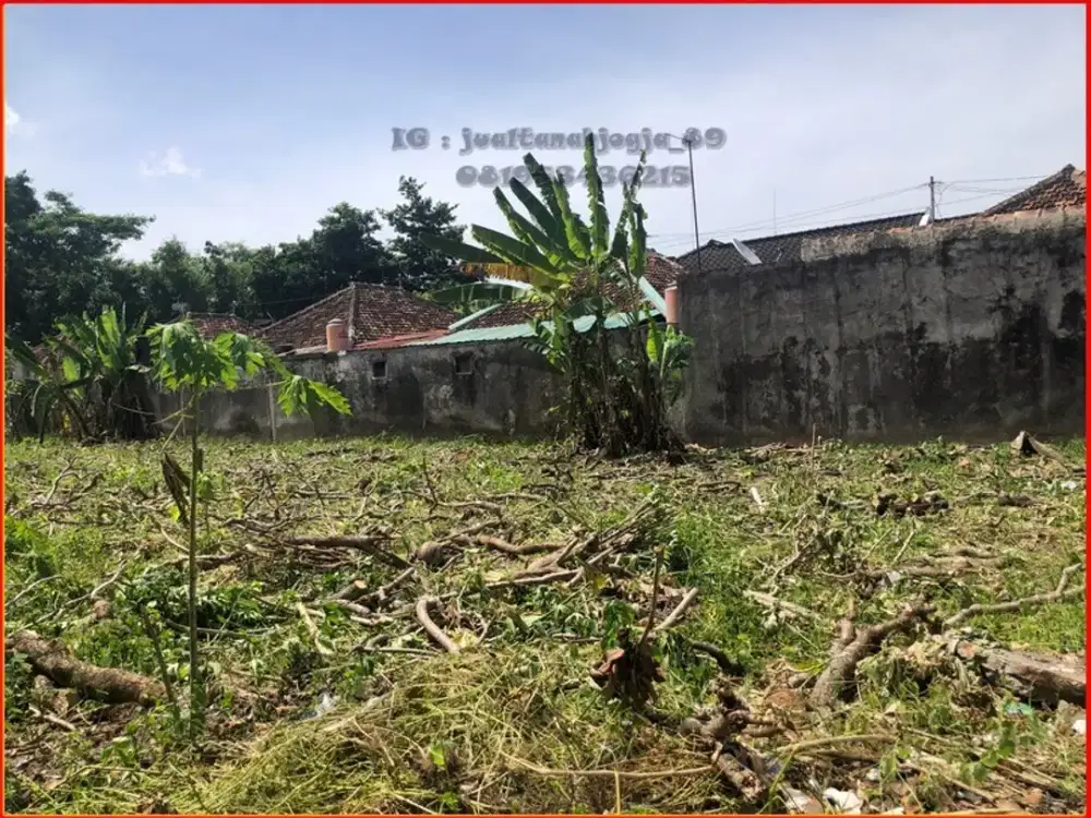 Dalam perumahan Lempongsari dekat hotel Hyatt palagan