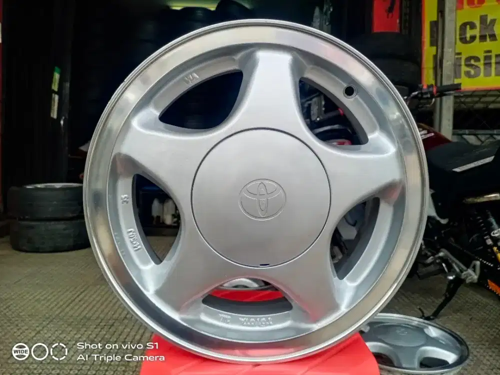 Velg ori Toyota kijang grand extra R14 pcd 4x114 avanza xenia futura