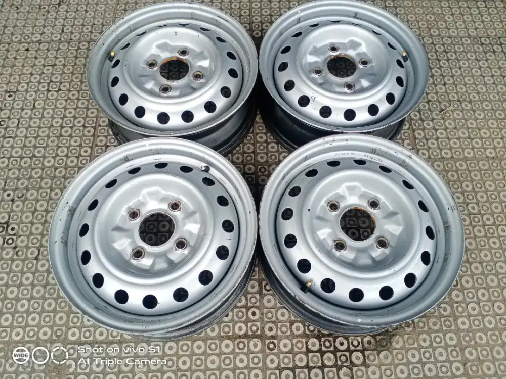 Velg kaleng nissan evalia R14 pcd 4x114 Phanter kijang avanza xenia