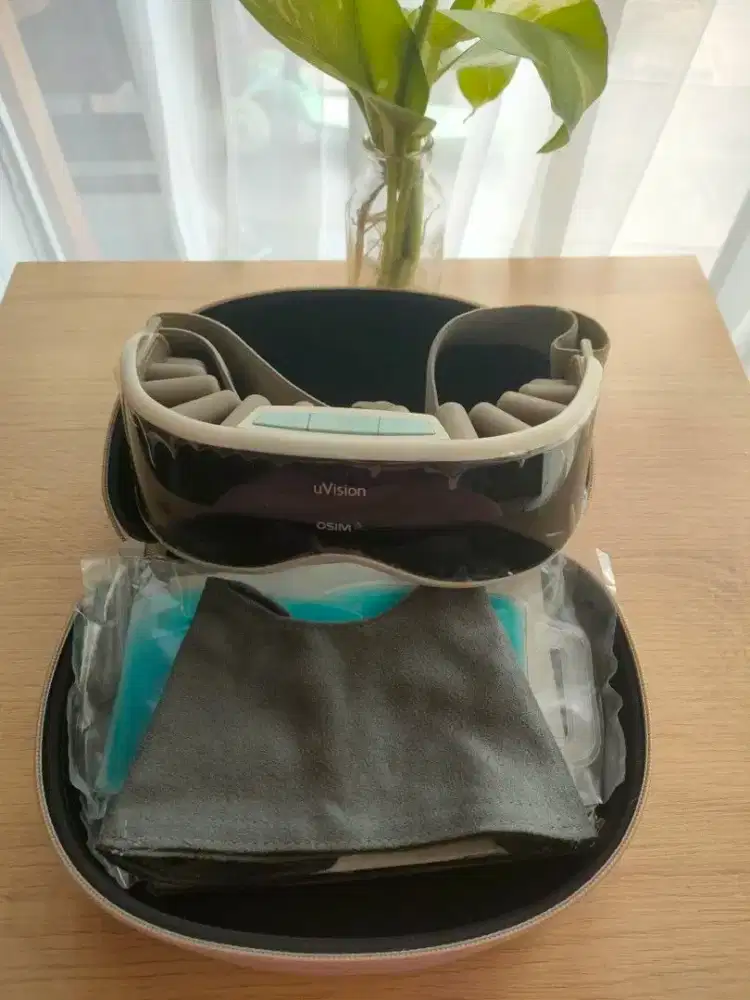 Osim uVision eye massager alat terapi mata