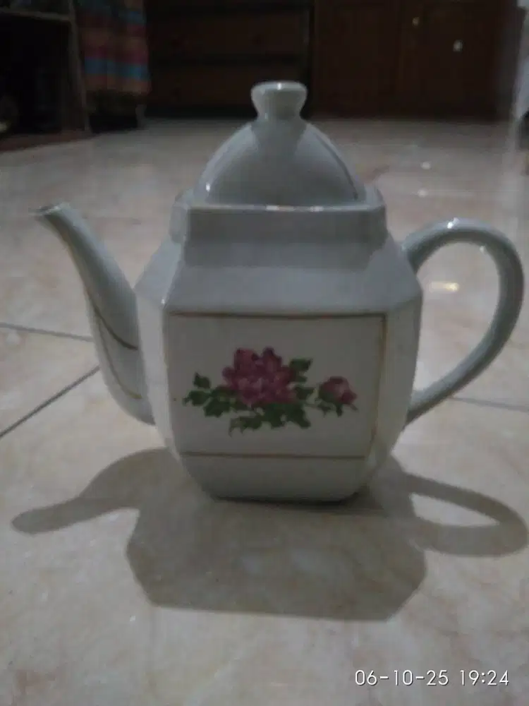 Teko Antik Keramik China