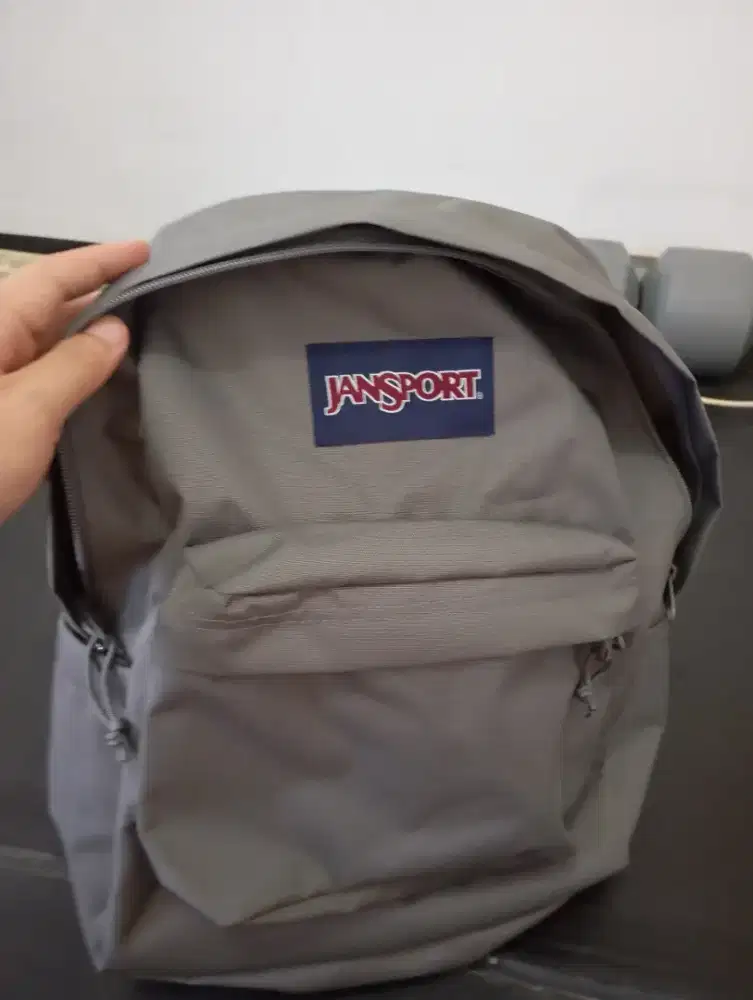 Tas Jansport Abu-Abu