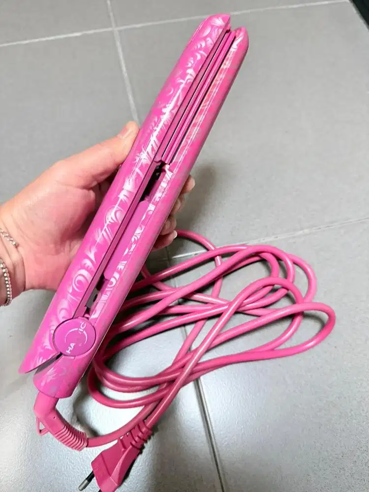 CATOKAN RAMBUT DAN CURLY RAMBUT